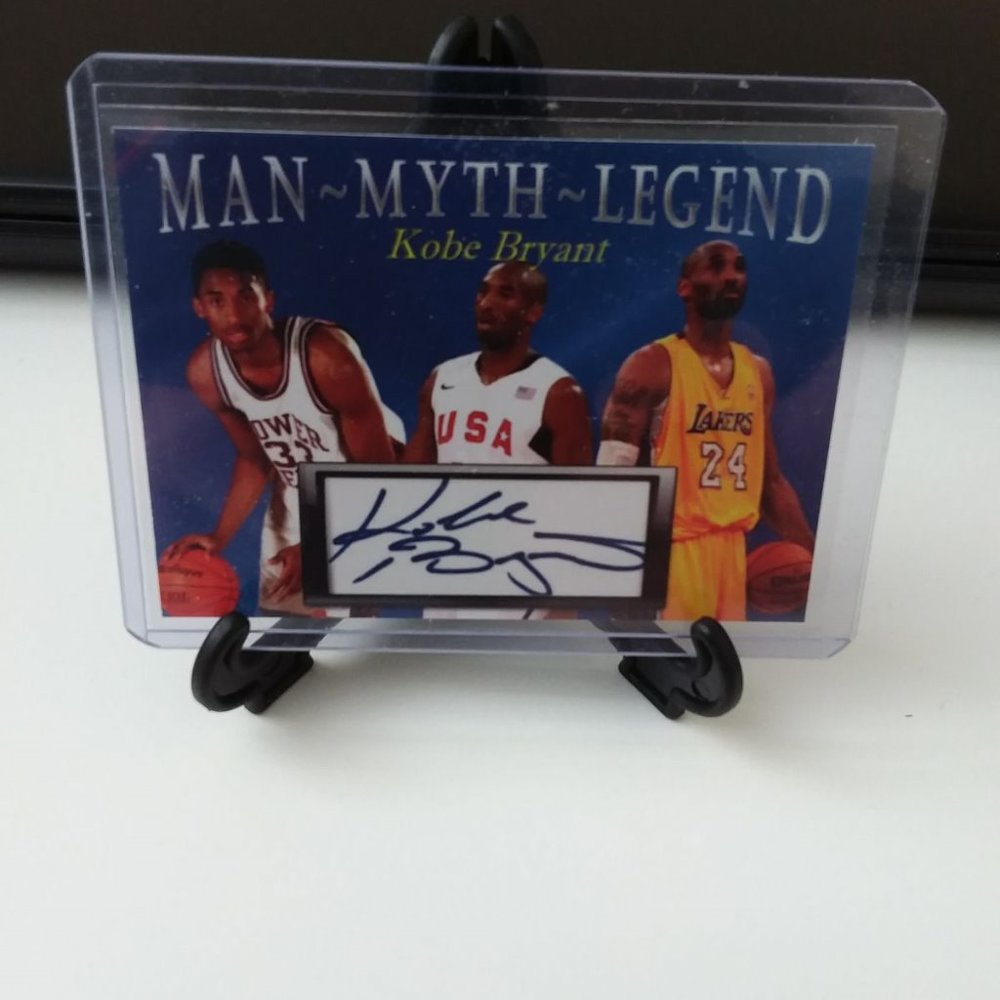 Kobe Bryant Man Myth Legend 1/1000 Lakers Mint